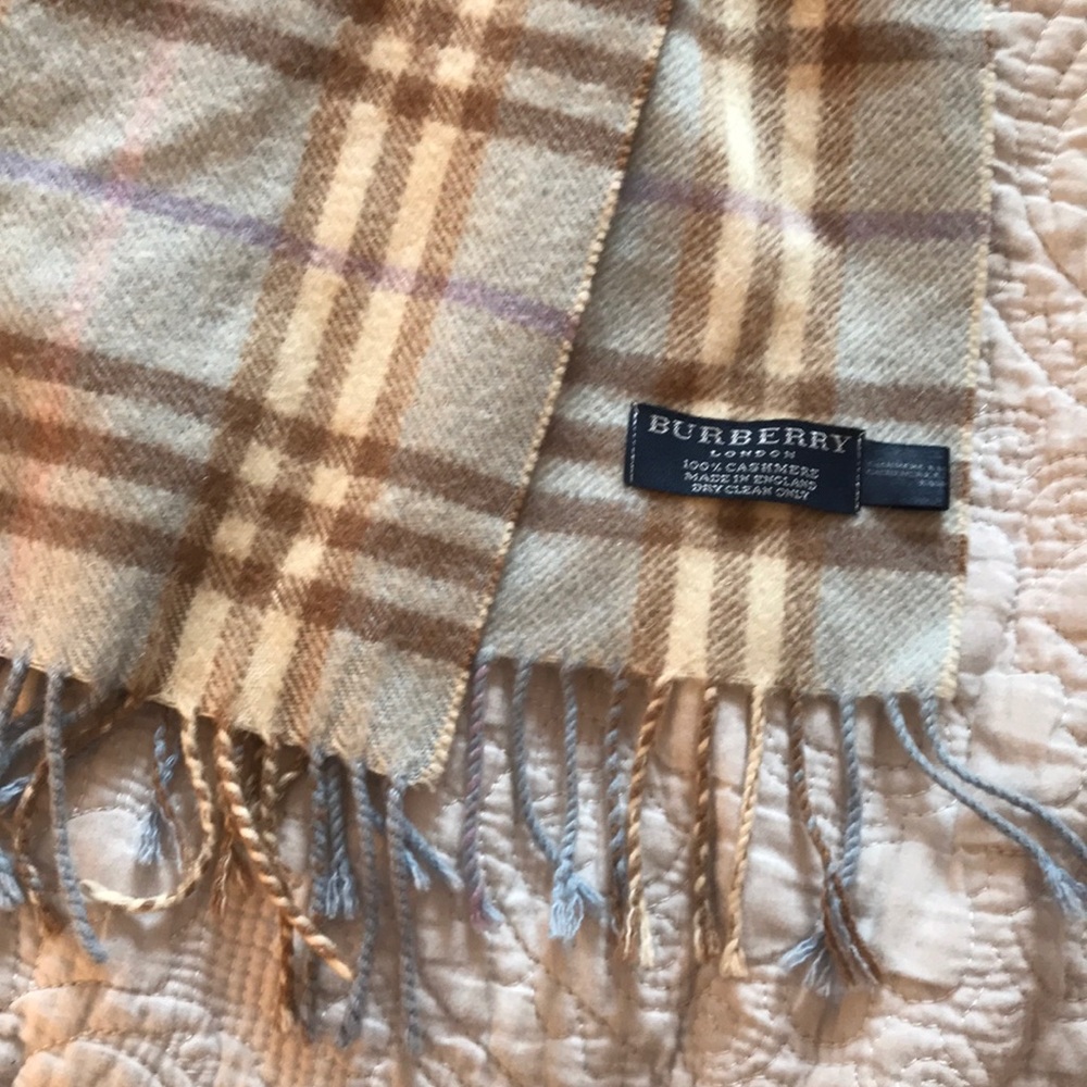 Burberry 100% Cashmere Plaid Scarf